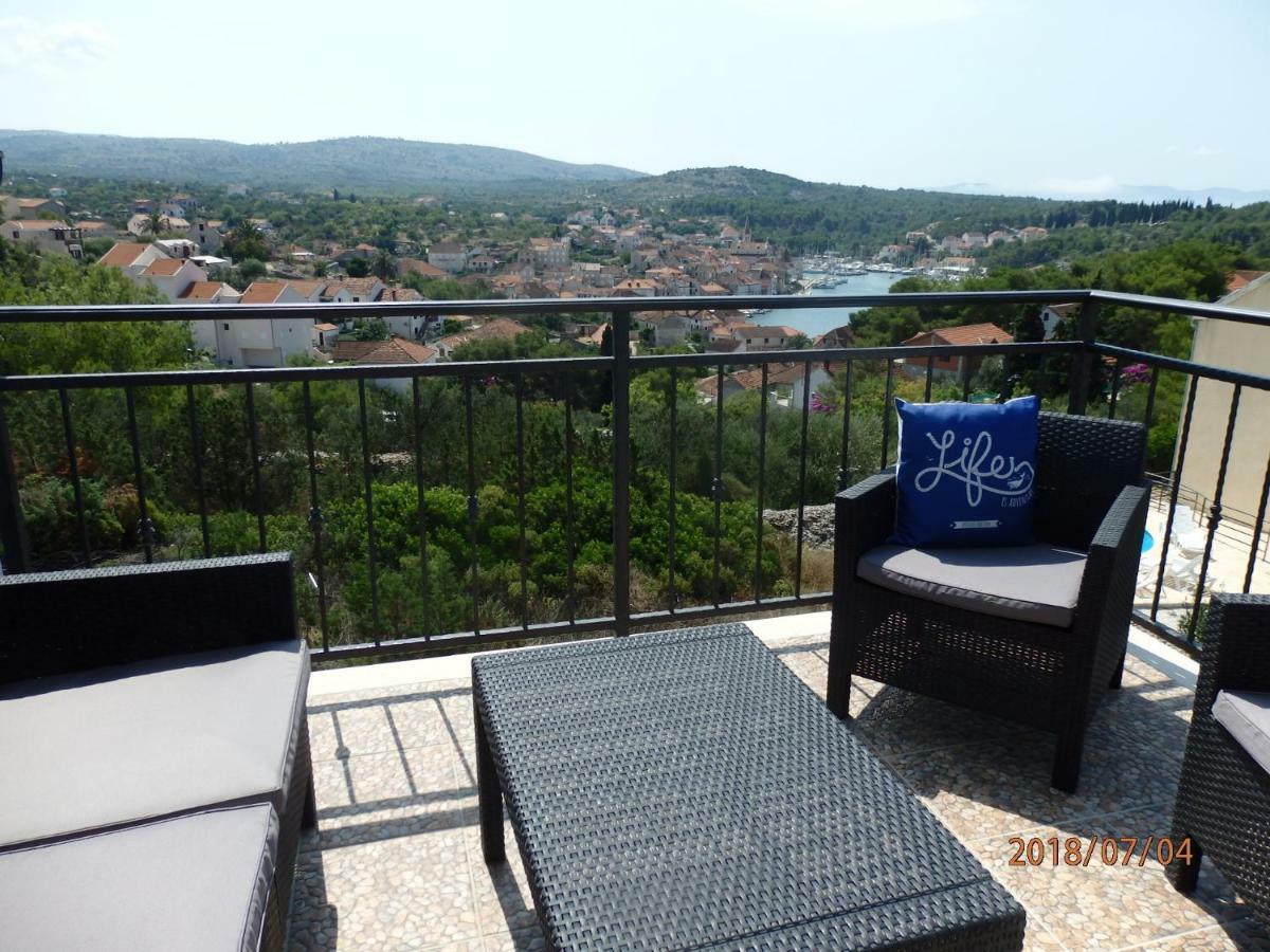 Apartman M&M Milna  Exterior photo