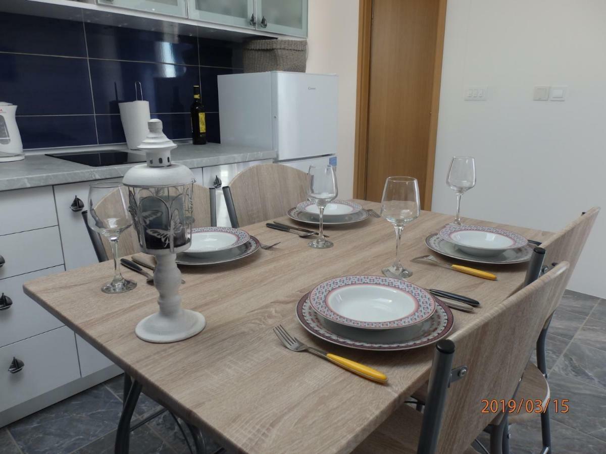 Apartman M&M Milna  Exterior photo